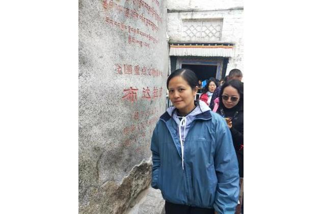 楊盟(廣州套用科技學院美術系副教授) 楊盟(廣州套用科技學院美術系副教授)