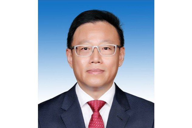 李旭(新疆生產建設兵團黨委常委、副司令員,中國新建集團公司副總經理,兵團黨委、兵團秘書長) 李旭(新疆生產建設兵團黨委常委、副司令員,中國新建集團公司副總經理,兵團黨委、兵團秘書長)
