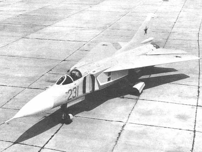 一張珍貴的米格-23-11原型機圖片