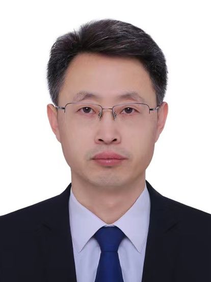 尹璨 尹璨