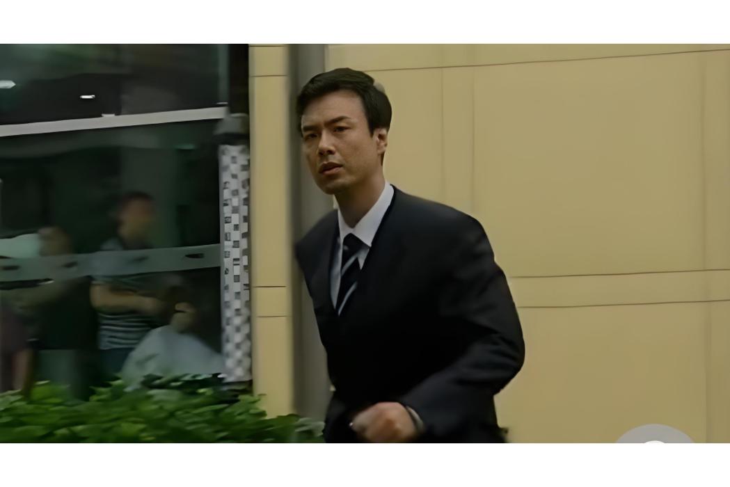 劉興東(家庭倫理劇《半路兄弟》中的角色,由朱鐵飾演) 劉興東(家庭倫理劇《半路兄弟》中的角色,由朱鐵飾演)