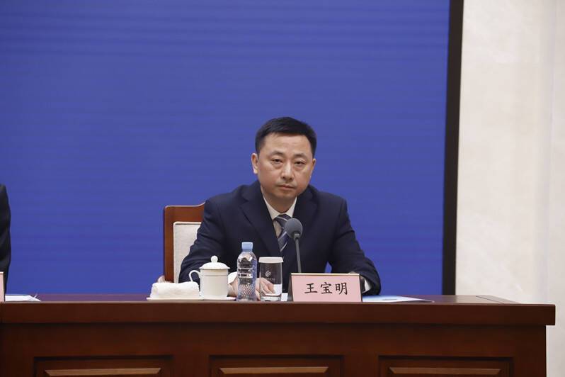 王寶明(國家稅務總局山東省稅務局黨委委員、總會計師、副局長) 王寶明(國家稅務總局山東省稅務局黨委委員、總會計師、副局長)
