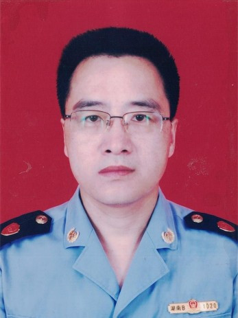 李啟明(衡南縣食品藥品工商質量監督管理局黨組成員、副書記、副局長) 李啟明(衡南縣食品藥品工商質量監督管理局黨組成員、副書記、副局長)