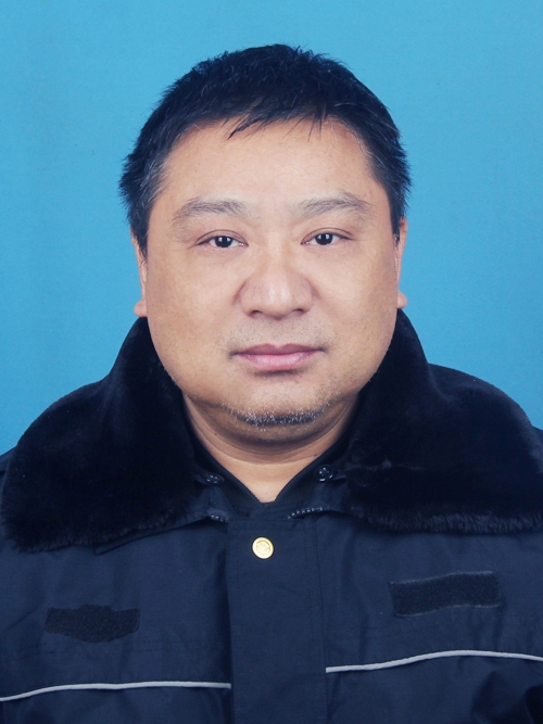 於躍(江西省鷹潭市月湖區城市管理局副局長、三級主任科員) 於躍(江西省鷹潭市月湖區城市管理局副局長、三級主任科員)