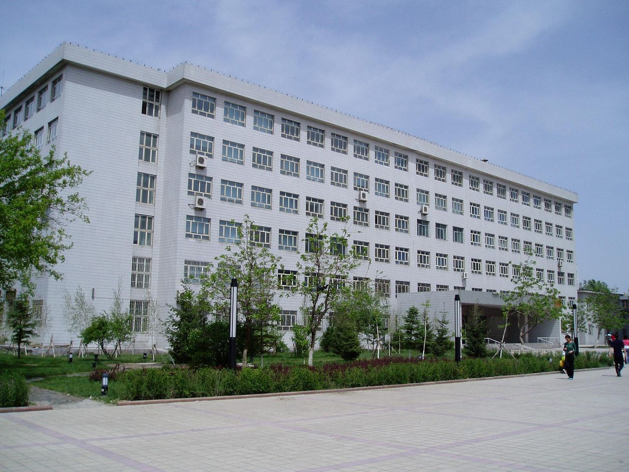 新疆大學物理科學與技術學院