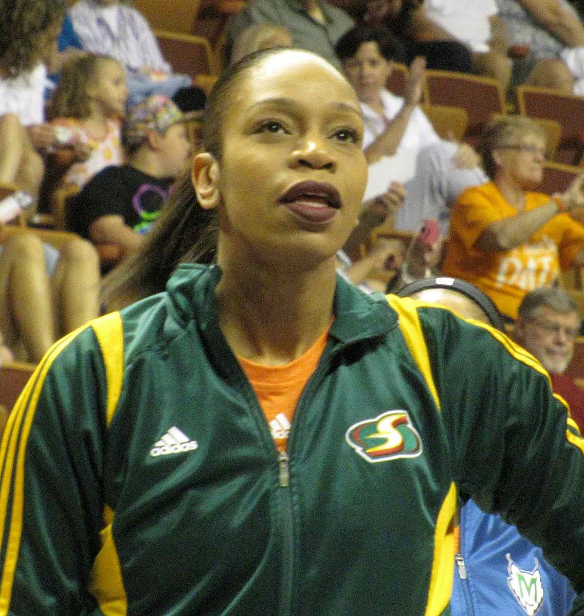 2013年WNBA全明星期間的蒂娜·湯普森