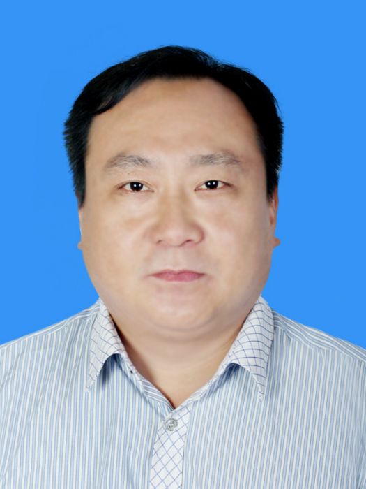冉強(湖北省十堰市房縣統計局副局長、黨組成員) 冉強(湖北省十堰市房縣統計局副局長、黨組成員)