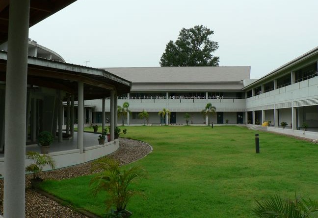 寮國國立大學