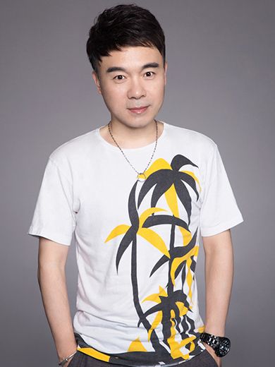 周杰(主持人) 周杰(主持人)