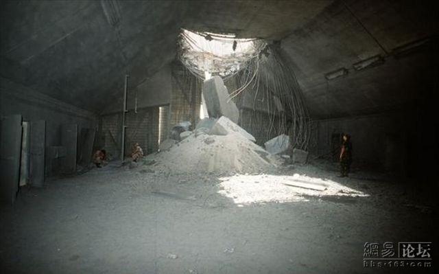 被擊穿的巴格達軍用機庫（鋼筋混泥土結構）