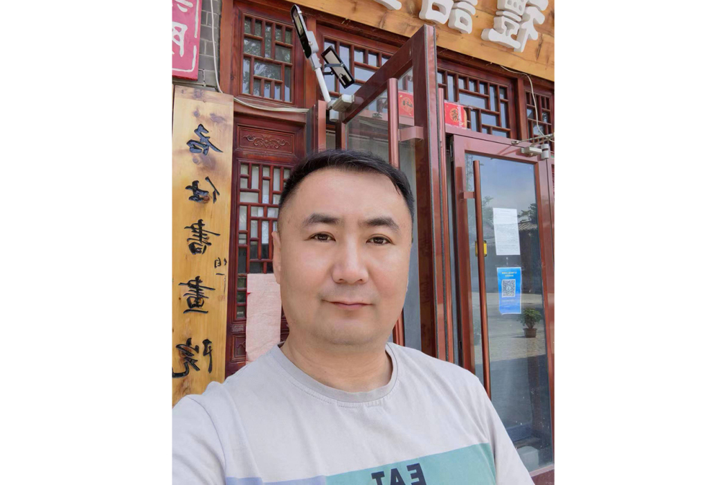 薛峰(北京鴻興書畫院會員) 薛峰(北京鴻興書畫院會員)