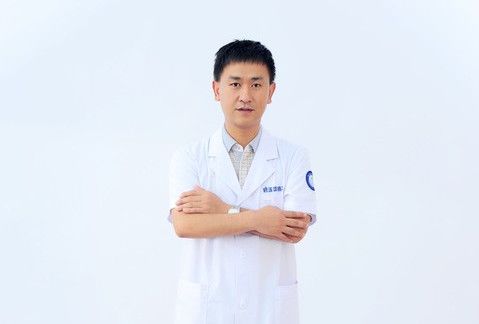 朱世偉(碧蓮盛醫生) 朱世偉(碧蓮盛醫生)