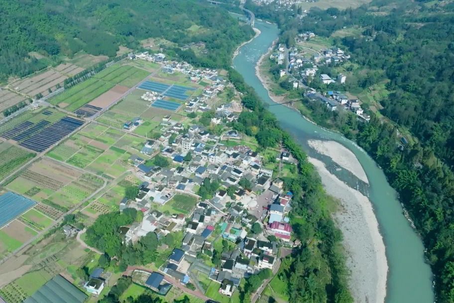 鳳禾村 鳳禾村