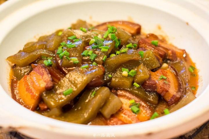 燜肉段 燜肉段