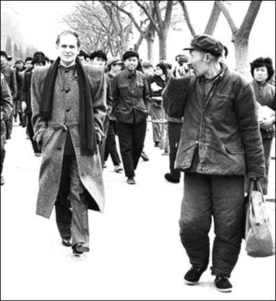 上世紀80年代初，皮爾·卡丹在中國