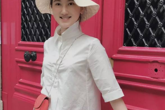 王藝卓(中國浙江籍藝術家) 王藝卓(中國浙江籍藝術家)