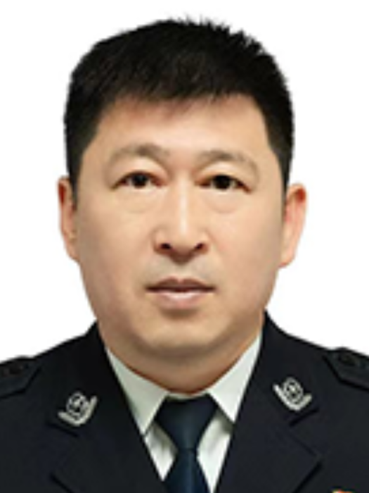 張滔(遼寧省大石橋市公安局黨組副書記、政委) 張滔(遼寧省大石橋市公安局黨組副書記、政委)