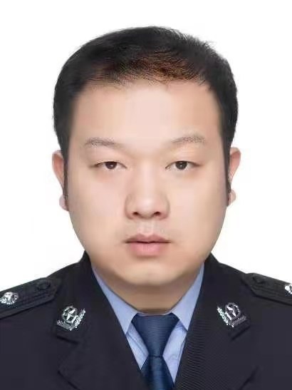 趙冰(孝昌縣人民政府副縣長、縣公安局局長、督察長、四級高級警長) 趙冰(孝昌縣人民政府副縣長、縣公安局局長、督察長、四級高級警長)