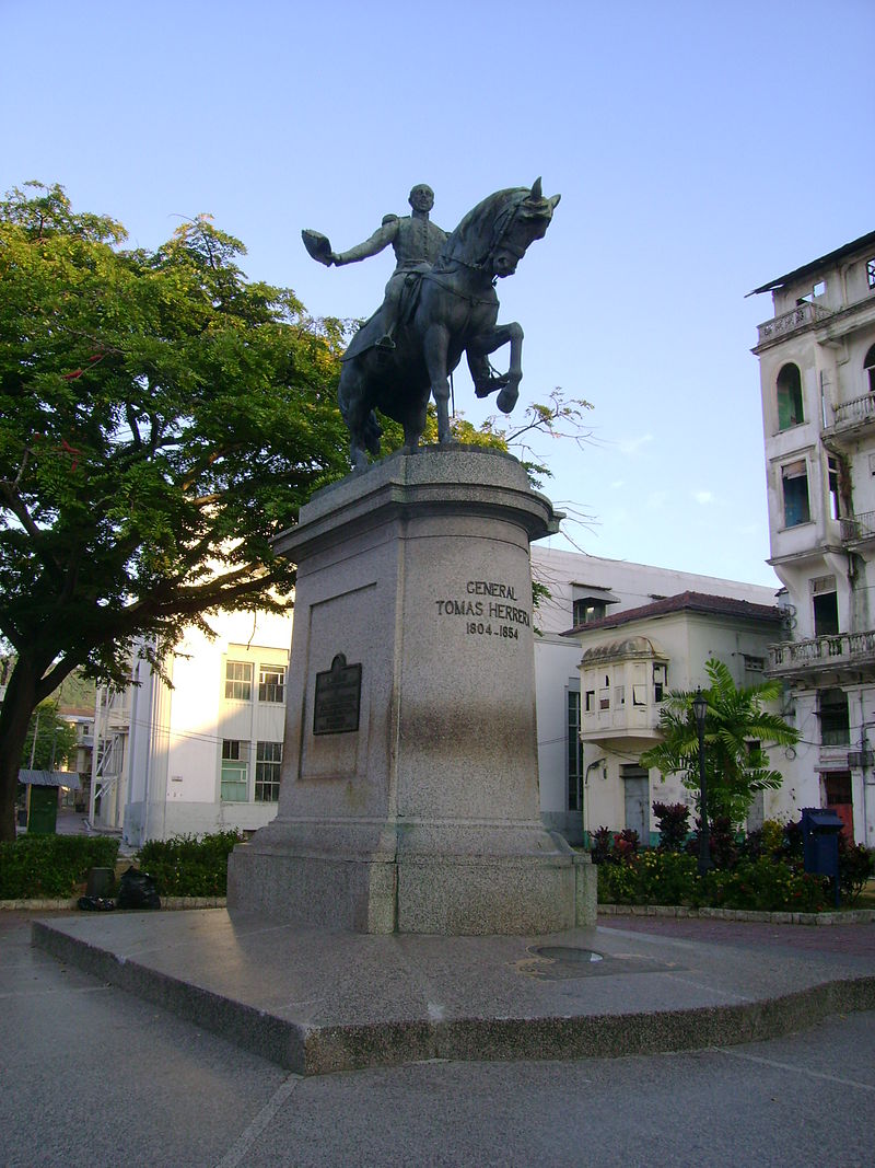 巴拿馬城埃雷拉的雕像