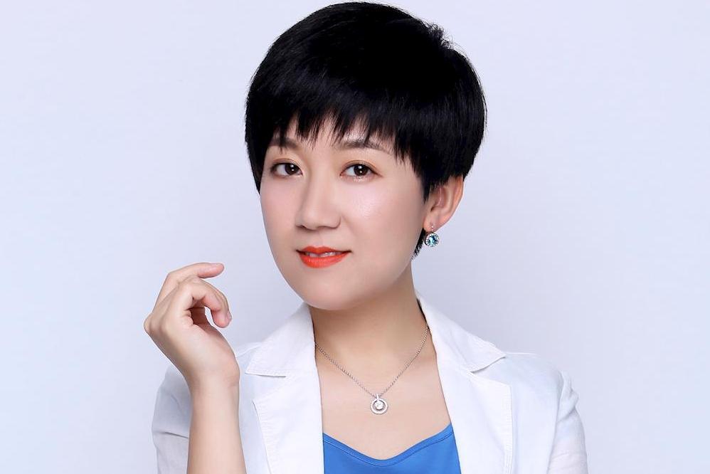 鄧敏(廣西藝術學院鋼琴副教授) 鄧敏(廣西藝術學院鋼琴副教授)