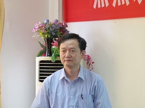 施周 施周