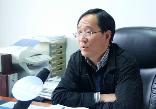 尹立平(杭州師範大學附屬中學副校長) 尹立平(杭州師範大學附屬中學副校長)