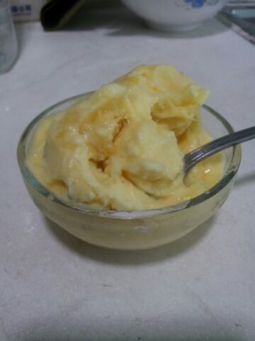 自製鳳梨冰淇淋