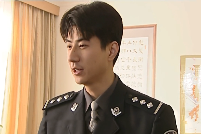 師文軒(警匪片《警中警》中的角色) 師文軒(警匪片《警中警》中的角色)