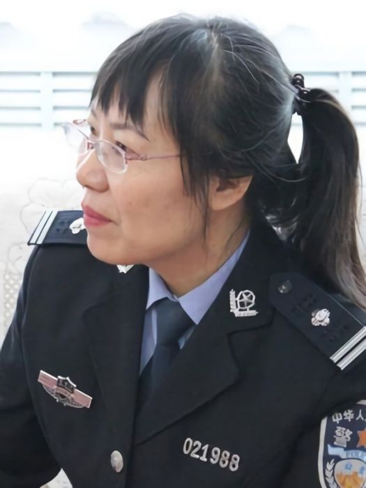 葉聞鶯 葉聞鶯