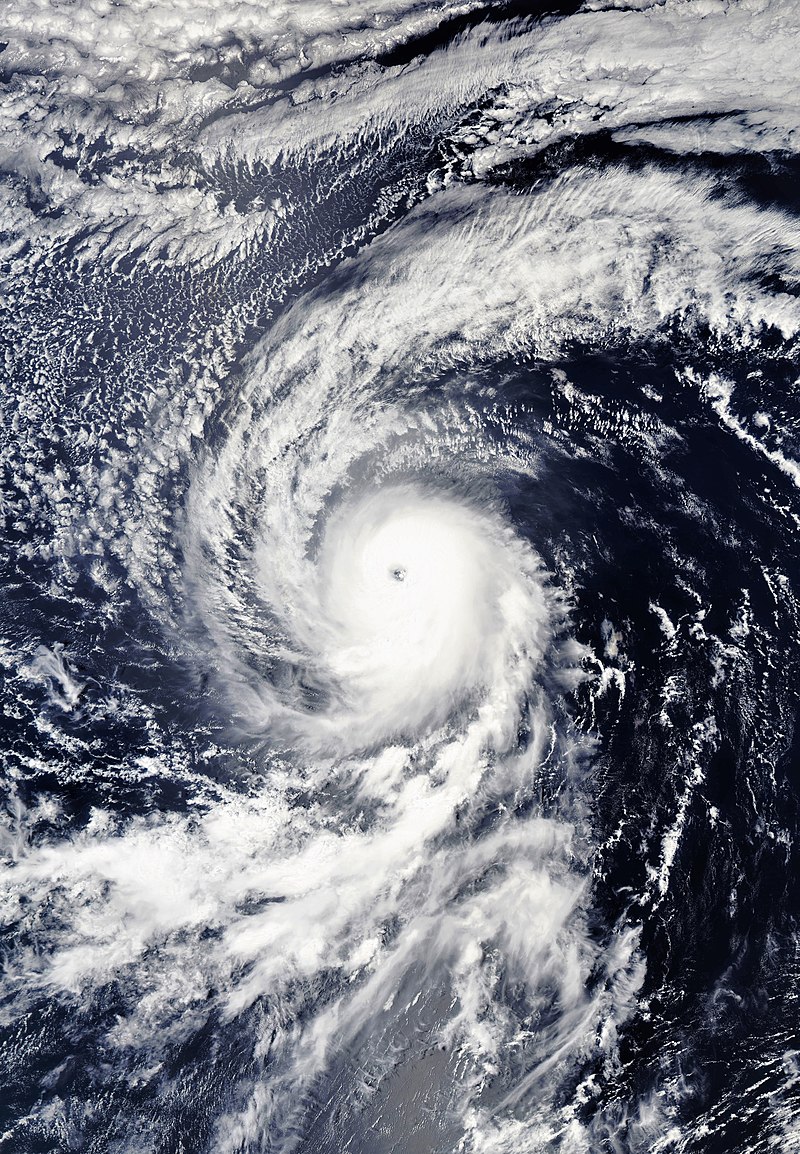 颶風肯尼斯 衛星雲圖