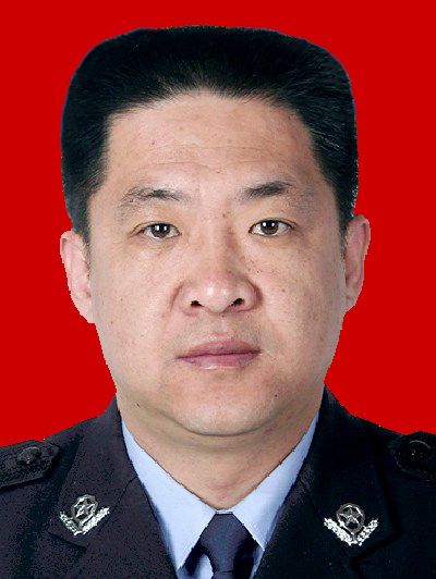 馮海(金昌市公安局黨委委員、金川區政府副區長) 馮海(金昌市公安局黨委委員、金川區政府副區長)