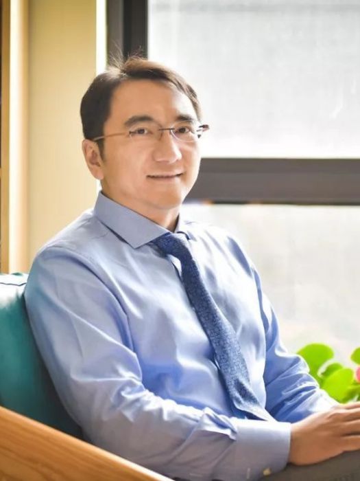 鄭傑(樹蘭醫療集團創始人、總裁) 鄭傑(樹蘭醫療集團創始人、總裁)