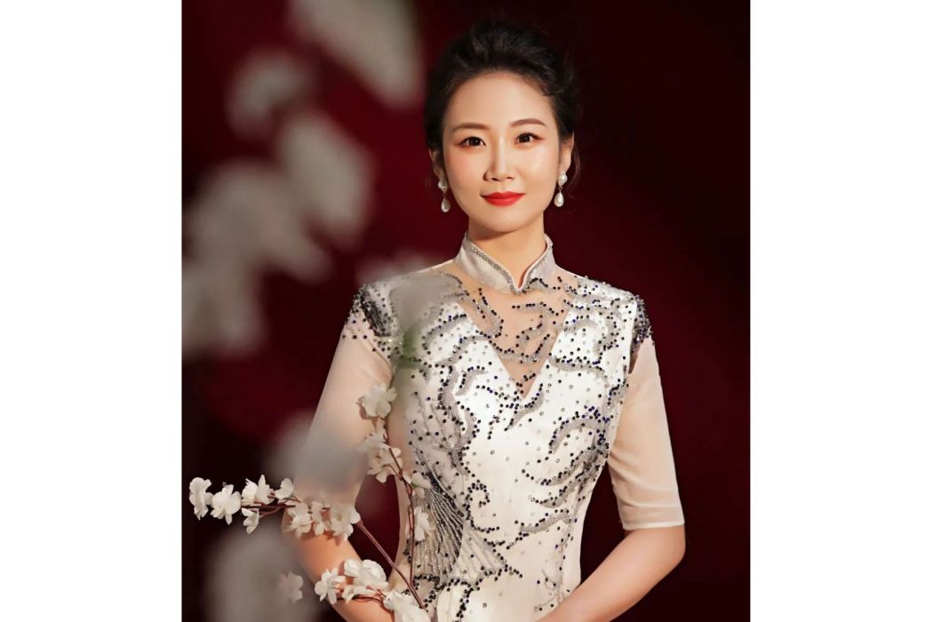 李凱麗(長沙市戲劇家協會理事) 李凱麗(長沙市戲劇家協會理事)