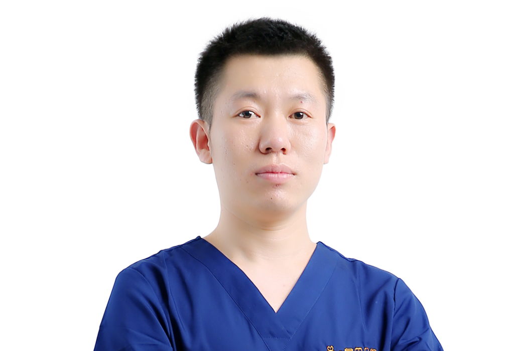 李亮(皇貝口腔執業醫師) 李亮(皇貝口腔執業醫師)