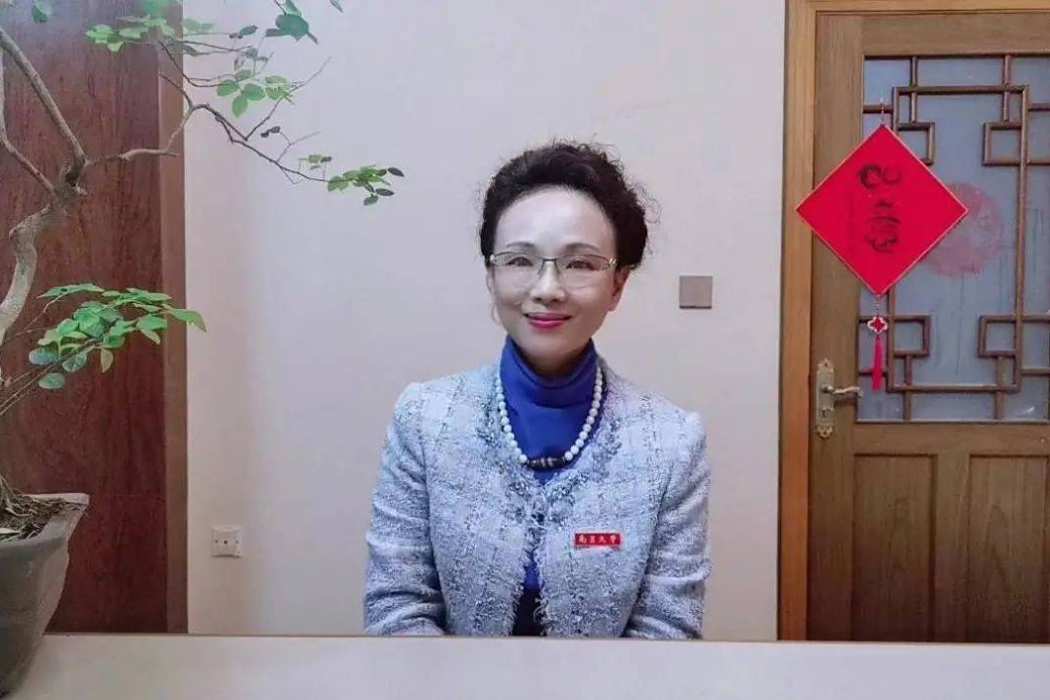甘萍(南昌大學招生與就業工作處處長) 甘萍(南昌大學招生與就業工作處處長)