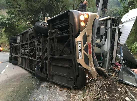 2·10香港巴士側翻事故