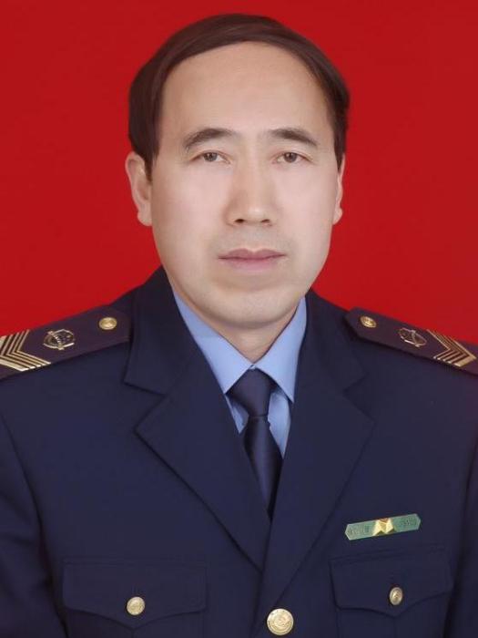 何秀峰(陝西省鹹陽市武功縣市場監督管理局黨委委員,副局長) 何秀峰(陝西省鹹陽市武功縣市場監督管理局黨委委員,副局長)