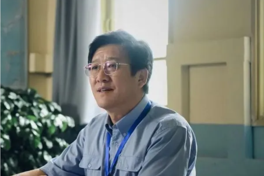 許濟川(電視劇《許你萬家燈火》中的角色) 許濟川(電視劇《許你萬家燈火》中的角色)