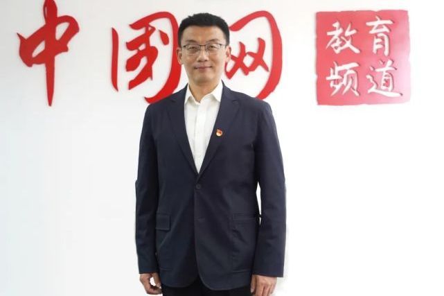 徐利(中國人民大學附屬中學分校校長) 徐利(中國人民大學附屬中學分校校長)