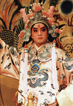 鄭壬傑在京劇《小宴》中飾演呂布。