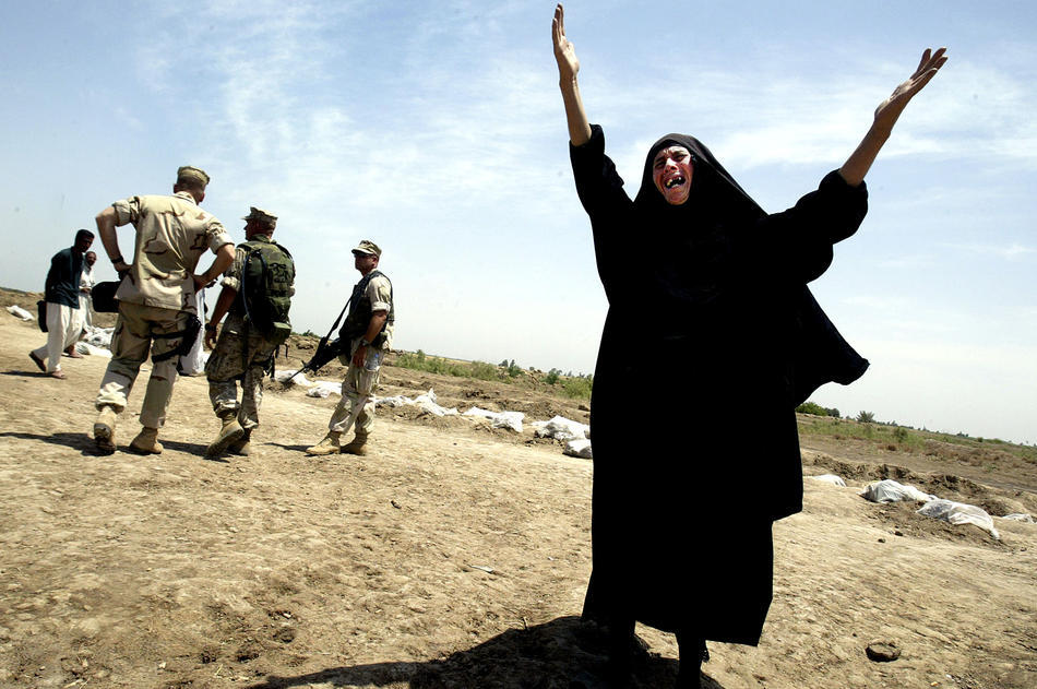 悲傷的伊拉克婦女