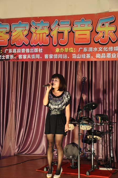 劉莉汕在舞台