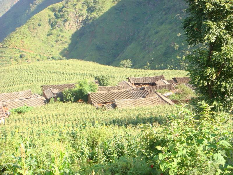 以次莫村 以次莫村