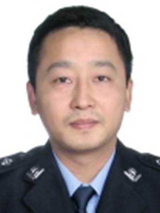 王春良(浙江省麗水市青田縣公安局黨委委員、派駐紀檢監察組組長) 王春良(浙江省麗水市青田縣公安局黨委委員、派駐紀檢監察組組長)