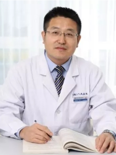李新剛(威海衛人民醫院肛腸科主任李新剛) 李新剛(威海衛人民醫院肛腸科主任李新剛)