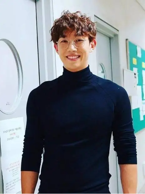 黃有哲