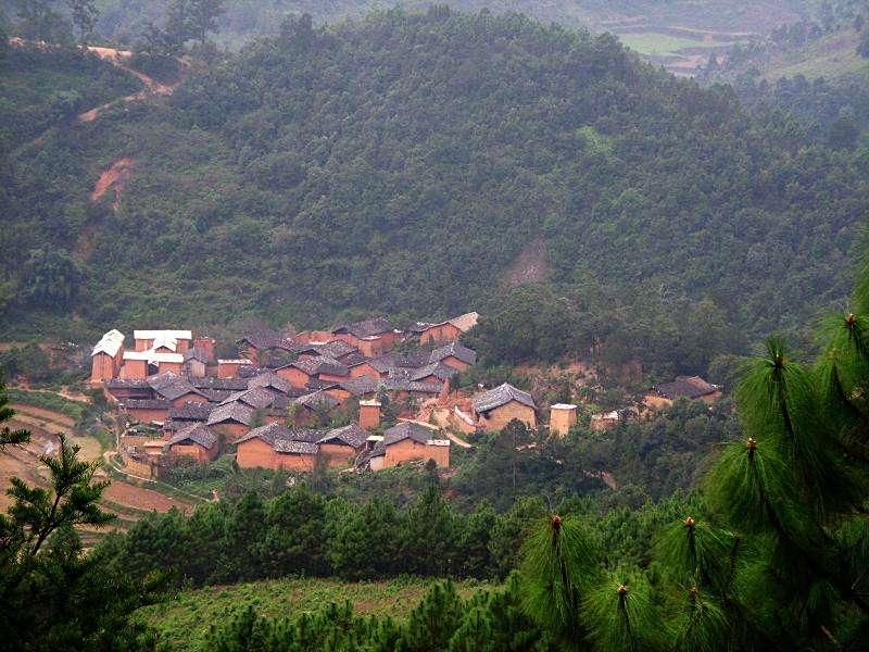 布漏村 布漏村
