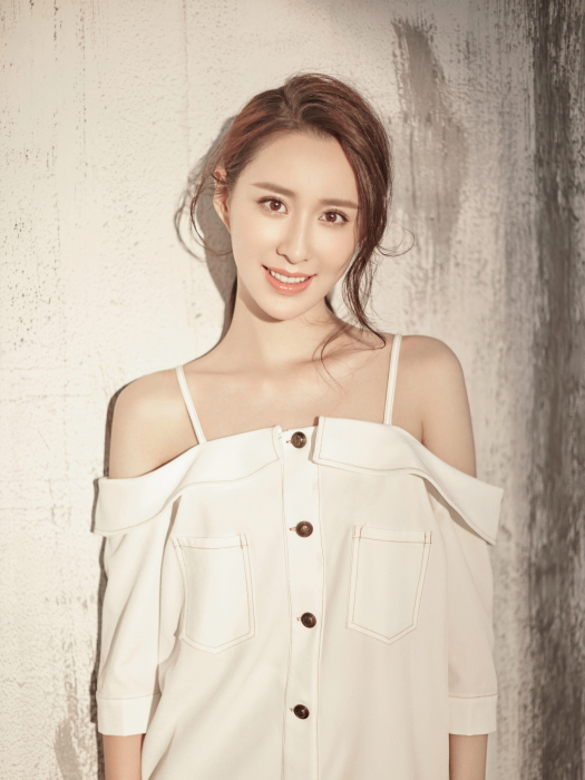 李炳怡 李炳怡