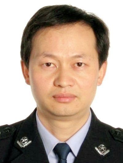 陳勁松(安徽省六安市公安局裕安分局黨委委員、副局長) 陳勁松(安徽省六安市公安局裕安分局黨委委員、副局長)