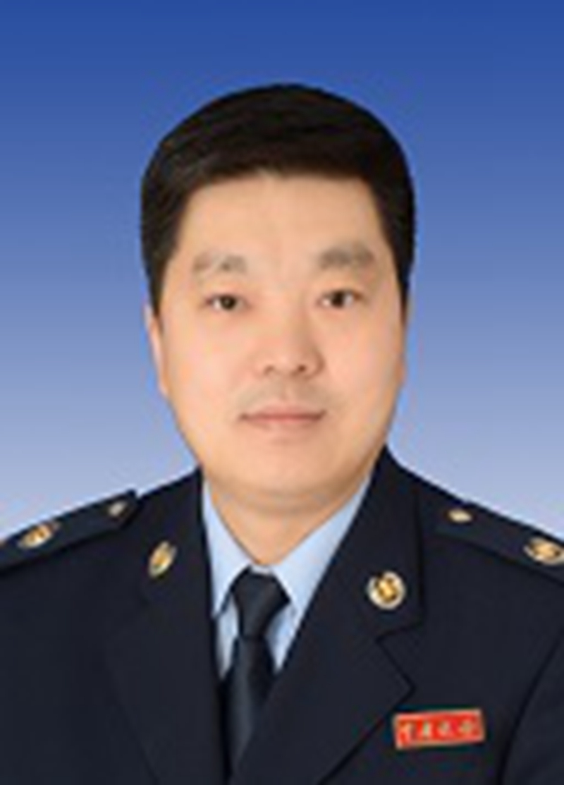 尹桂峰(國家稅務總局仙桃市稅務局黨委書記、局長)